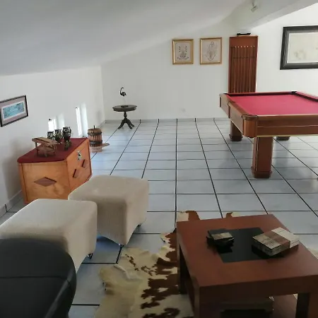 Casa Da Torre 2456al 앙그라두에루이스무