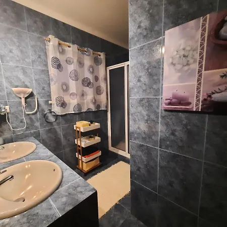 Casa Da Torre 2456al * Angra do Heroísmo